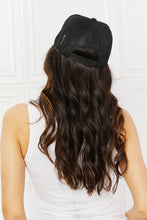 Load image into Gallery viewer, Fame Falling For You Trucker Hat in Black