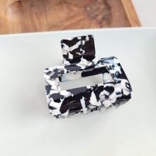 Load image into Gallery viewer, Carly Hair Claw - Black &amp; White
