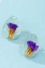 Load image into Gallery viewer, Faceted teardrop stud earrings with dried flowers
