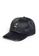 Load image into Gallery viewer, FASHION SATIN CAP
