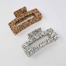 Load image into Gallery viewer, Spotted Elegance Full Hair Claw
