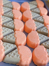 Load image into Gallery viewer, Ice Cream Bath Bombs

