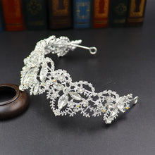 Load image into Gallery viewer, Rhinestone Crown Headband L3362
