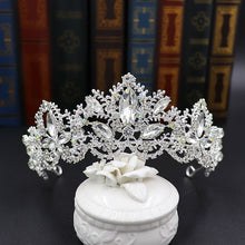 Load image into Gallery viewer, Rhinestone Crown Headband L3362
