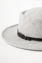 Load image into Gallery viewer, Double Buckle Leather Strap Fedora Hat
