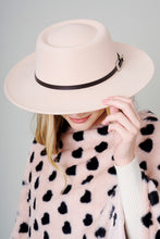 Load image into Gallery viewer, Felt Buckle Fedora Hat
