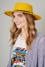 Load image into Gallery viewer, Felt Buckle Fedora Hat
